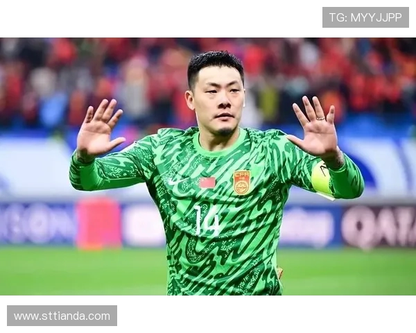 王大雷的坚持与蜕变：从国门铁卫到足球精神的象征