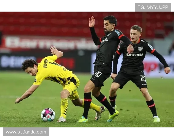 多特蒙德与勒沃库森激战正酣 谁能在德甲巅峰对决中笑傲群雄