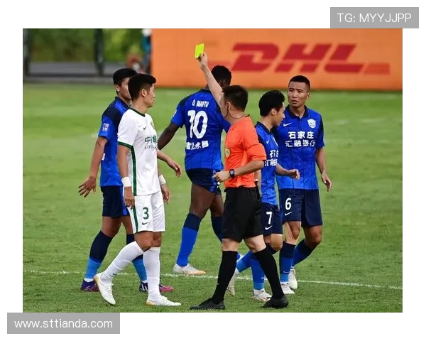 沧州雄狮对阵焦点大战全面打响谁能在关键时刻掌握比赛主动权