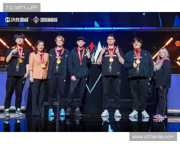 电竞赛事激情四溢，顶尖战队角逐荣耀巅峰，引爆全球观众热血狂潮