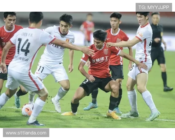 成都乒乓球队包夹战术分析及其在比赛中的得失表现探讨