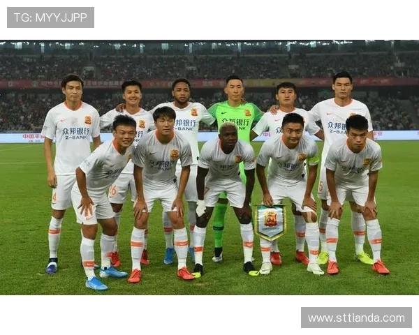 成都足球队与武汉足球队实力对比赛后分析与总结 成都足球队与武汉足球队实力对比赛后分析与总结