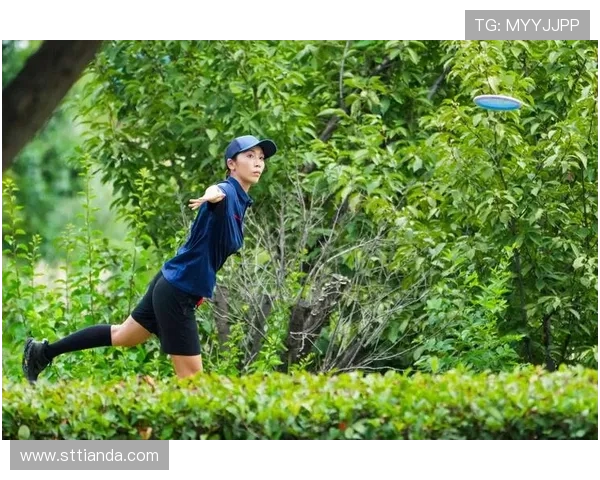 成都飞盘队盯防策略分析及其在比赛中的成效与不足之处探讨