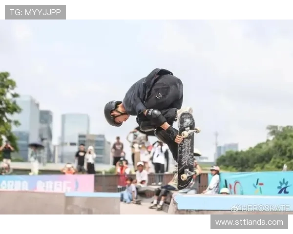 深圳滑板队的边路渗透策略与滑板文化的深度融合探讨 深圳滑板队的边路渗透策略与滑板文化的深度融合探讨