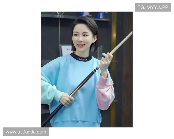 斯诺克女神潘晓婷以实力与优雅诠释台球运动的无限魅力 斯诺克女神潘晓婷以实力与优雅诠释台球运动的无限魅力