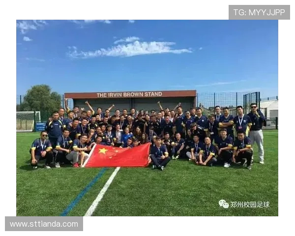 克罗斯在足球场上的传奇之路与他对现代足球的深远影响分析